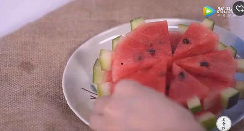 梦见吃脏瓜,揭秘“吃脏瓜”背后的心理寓意